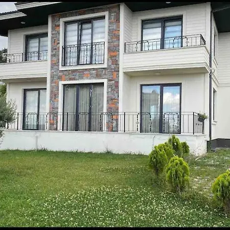 Villa Mustakil,havuzlu,somineli Luks Vadi *