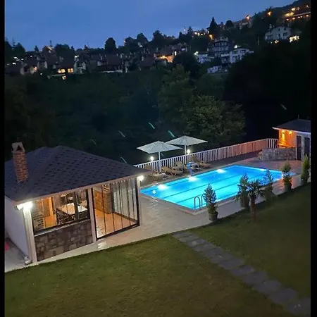 Mustakil,havuzlu,somineli Luks Vadi Sakarya (Marmara)