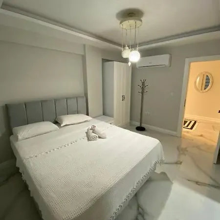 Villa Mustakil,havuzlu,somineli Luks Vadi *